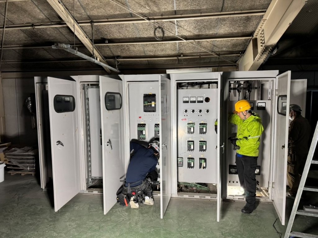 お客様の工場（セラミック製品）にて「変電所改修工事」を行いました（三重県四日市市）