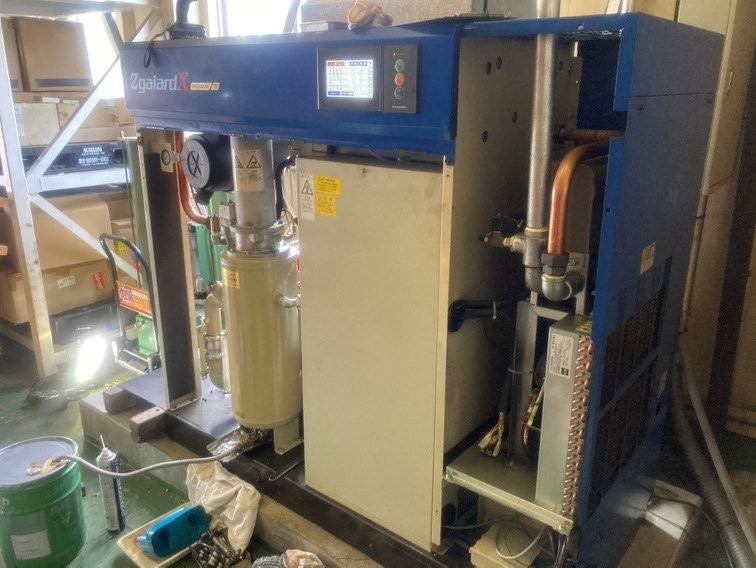 お客様の工場（金属・石材加工）にて「コンプレッサーメンテナンス」を行いました（岐阜県関ケ原町）