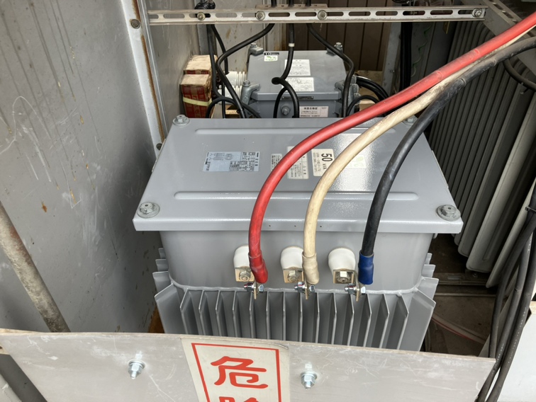 お客様の工場（建築金物加工）にて「コンプレッサ点検・ドライヤ取付工事」を行いました（岐阜県瑞穂市）