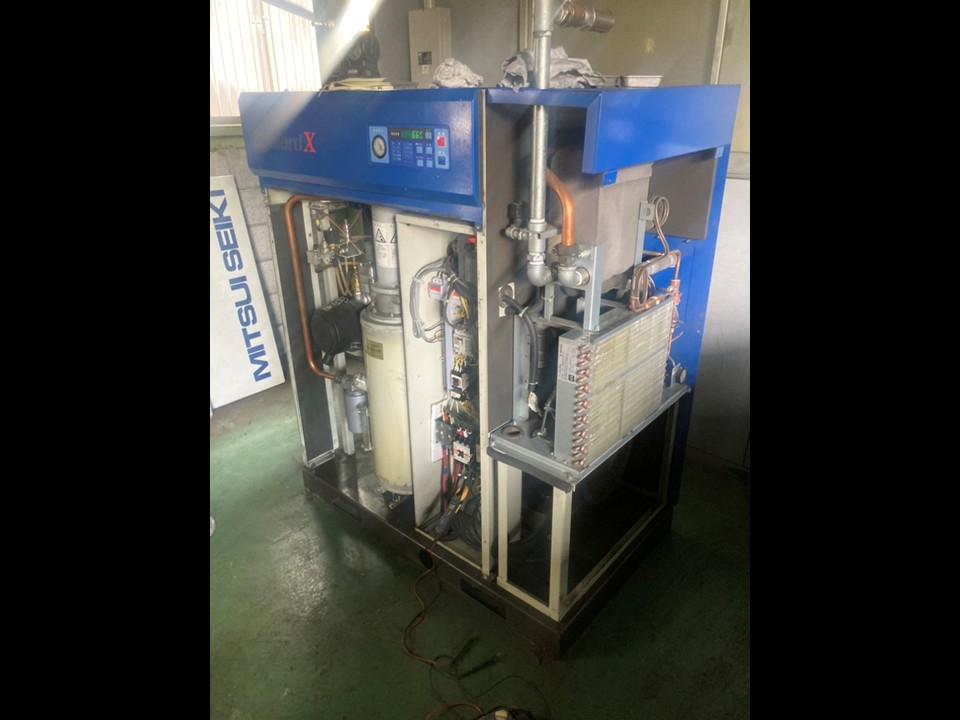お客様の工場（研磨剤製品製造）にて「コンプレッサーメンテナンス」を行いました（岐阜県山県市）