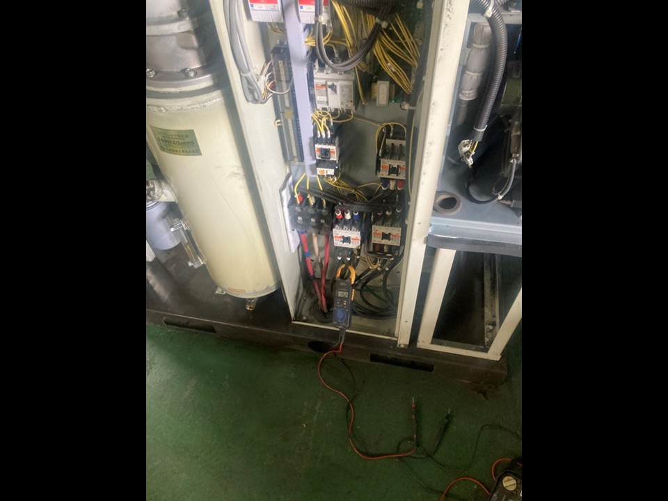 お客様の工場（研磨剤製品製造）にて「コンプレッサーメンテナンス」を行いました（岐阜県山県市）