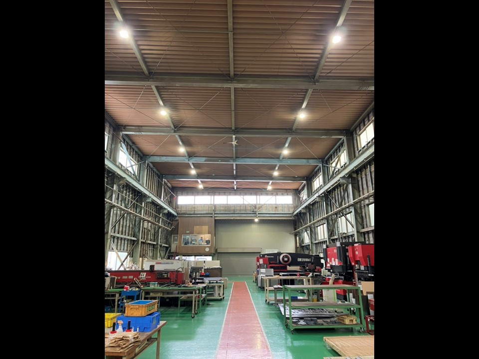 お客様の工場（電子部品製造関連）にて「工場内LED化工事」を行いました（岐阜県各務原市）
